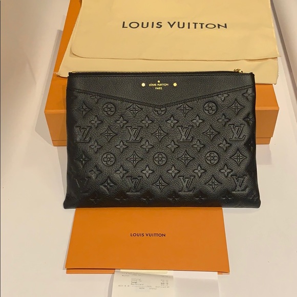 louis vuitton daily pouch